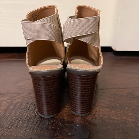 Kenneth Cole Reaction Booties - Picture 4 of 6